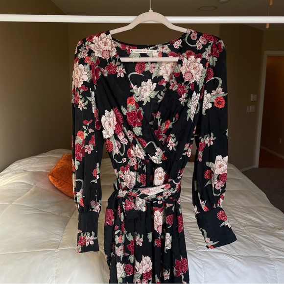 Chelsea & Violet Floral Midi Wrap Surplice Dress - Picture 3 of 12